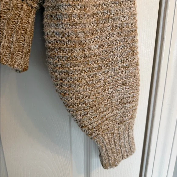 Universal Thread Chunky Knit Cardigan in Tan Women’s Small Spring Button up crop - Picture 4 of 9